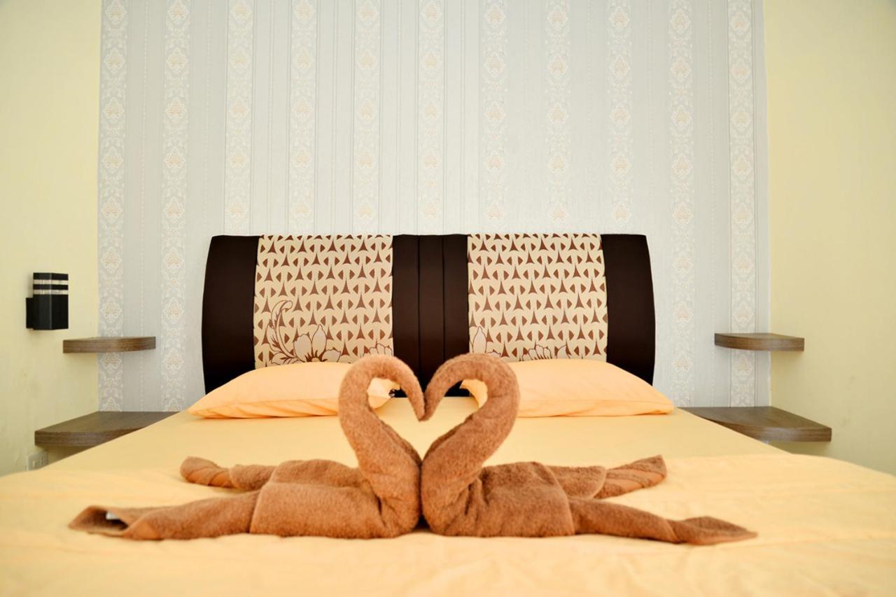 Haura Syariah Home Stay バンダールランプン エクステリア 写真