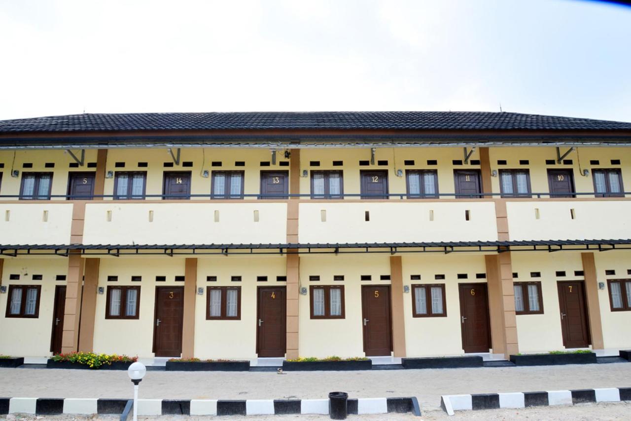 Haura Syariah Home Stay バンダールランプン エクステリア 写真
